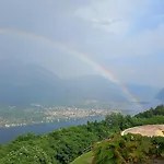 Mansardhouse Zona Bellagio アパート *